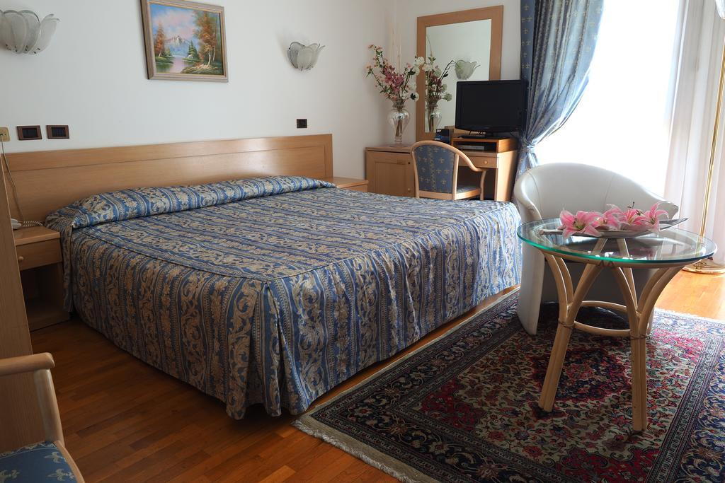 Hotel Spresiano Esterno foto