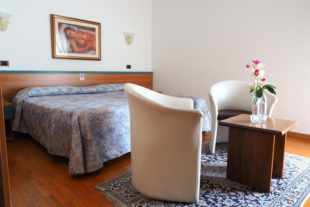 Hotel Spresiano Esterno foto